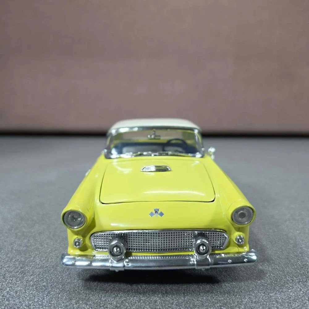 Roadlegends Ford 1955 Thunderbird Diecast Model Car Excellent